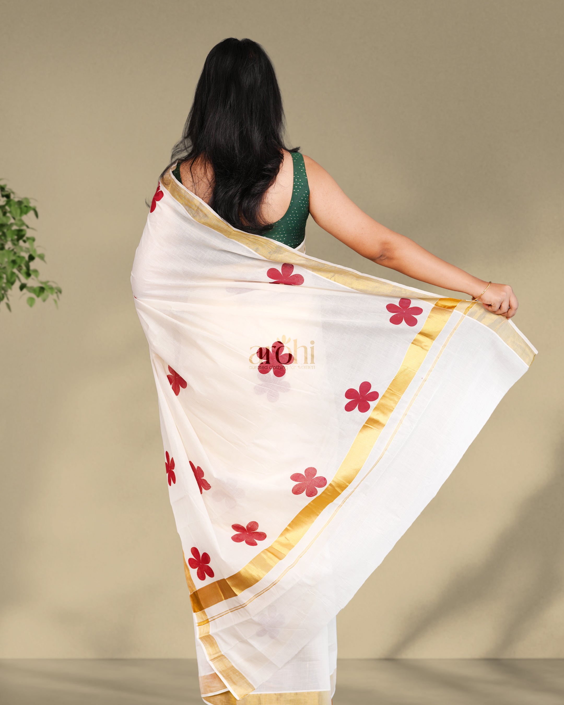 Poovu - Red