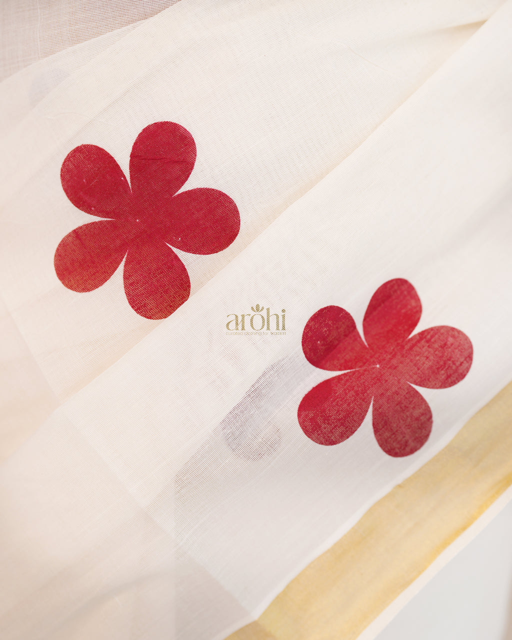 Poovu - Red