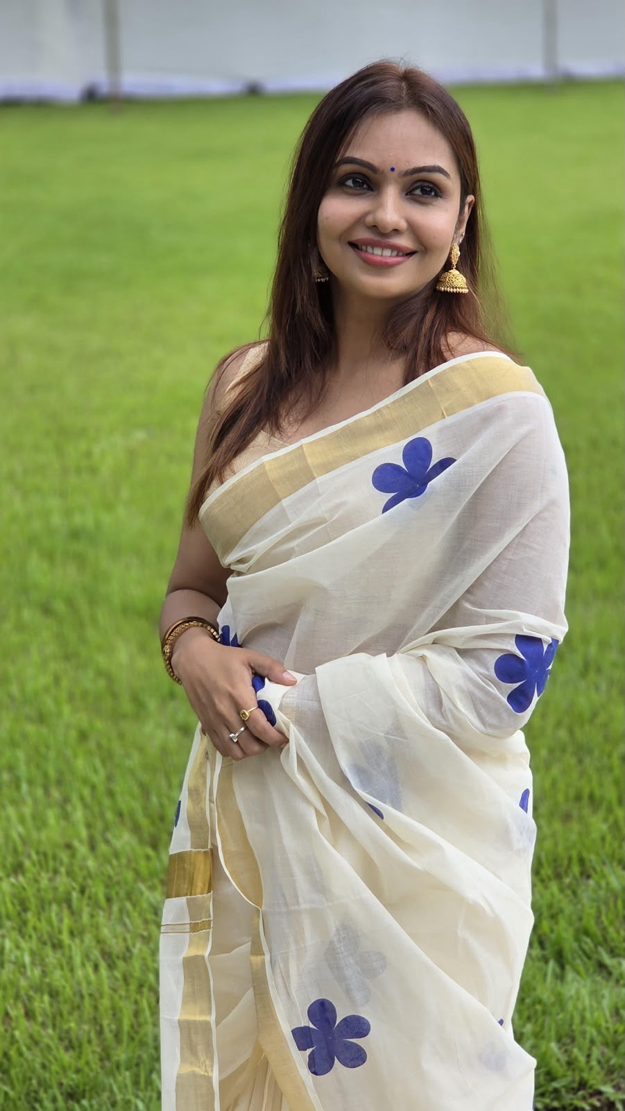Poovu - Blue